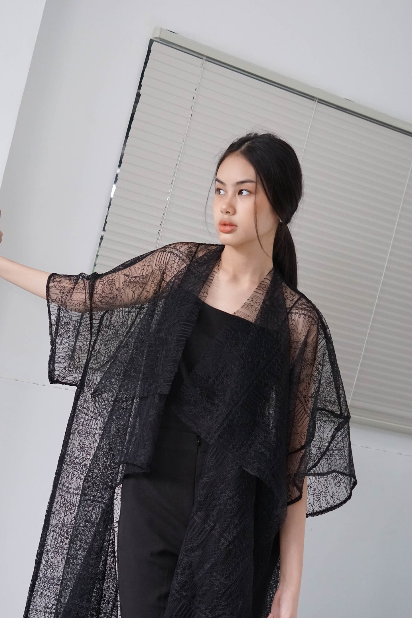 Kana Outer - Black