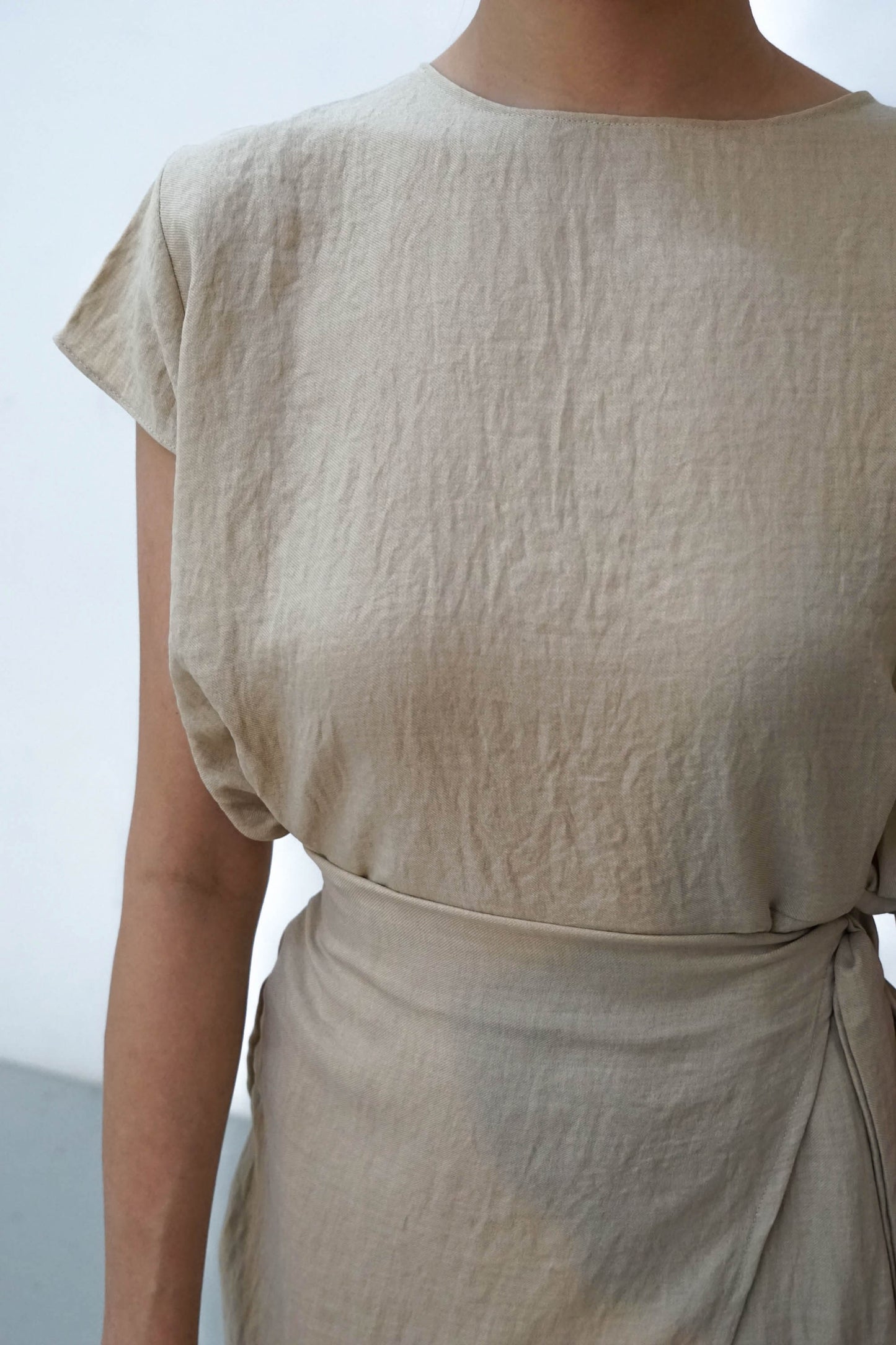 DEFECT SALE Akina Dress in Loose Linen - Cream