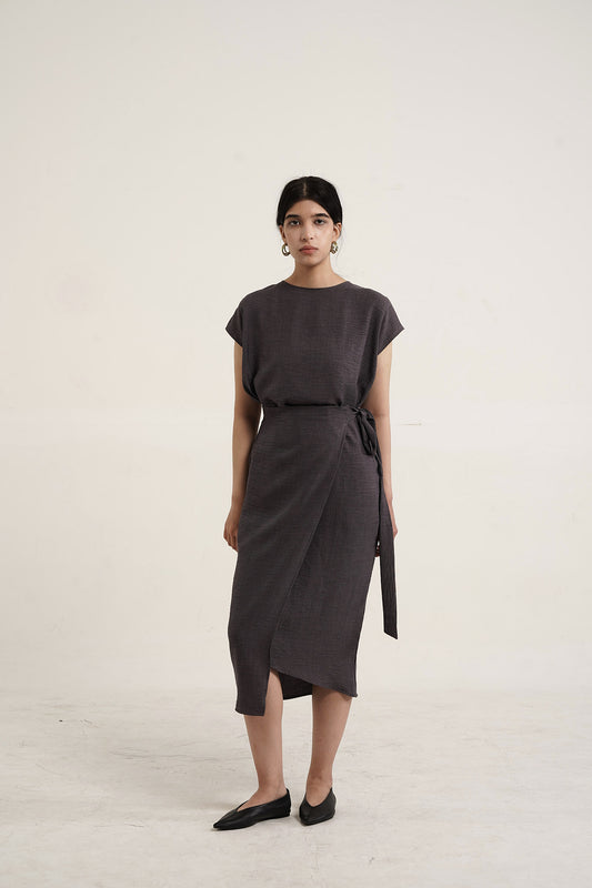 Akina Dress in Loose Linen - Dark Grey